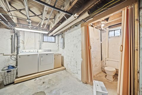 Tiny photo for 2409 Farnam Street, Davenport, IA 52803 (MLS # 12607623)