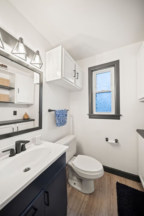 Tiny photo for 2409 Farnam Street, Davenport, IA 52803 (MLS # 12607623)