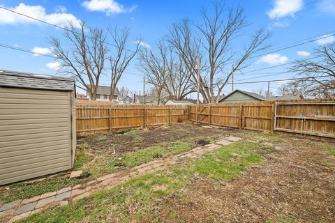 Tiny photo for 2409 Farnam Street, Davenport, IA 52803 (MLS # 12607623)