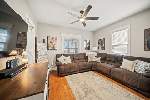 Tiny photo for 2409 Farnam Street, Davenport, IA 52803 (MLS # 12607623)