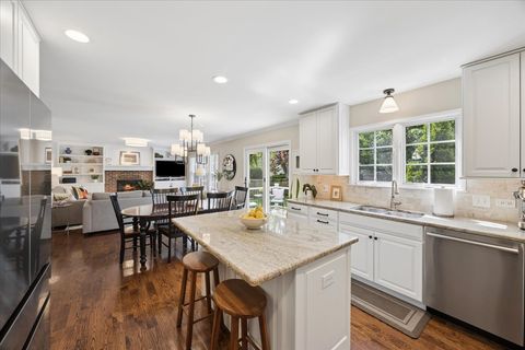 Tiny photo for 749 Summit Street, Downers Grove, IL 60515 (MLS # 12614536)