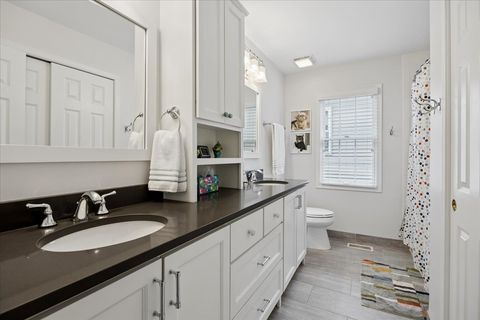 Tiny photo for 749 Summit Street, Downers Grove, IL 60515 (MLS # 12614536)