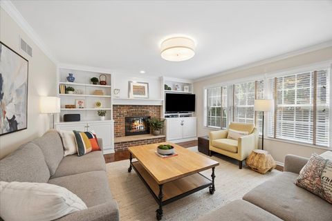 Tiny photo for 749 Summit Street, Downers Grove, IL 60515 (MLS # 12614536)