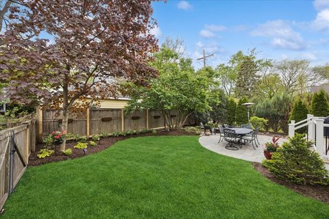 Tiny photo for 749 Summit Street, Downers Grove, IL 60515 (MLS # 12614536)