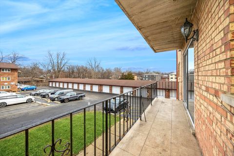 Tiny photo for 9430 Greenbriar Drive #2H, Hickory Hills, IL 60457 (MLS # 12634041)