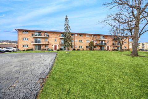 Tiny photo for 9430 Greenbriar Drive #2H, Hickory Hills, IL 60457 (MLS # 12634041)