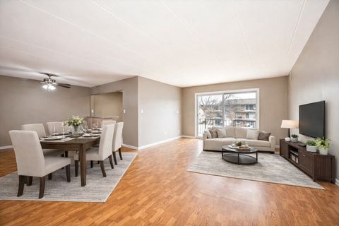 Tiny photo for 9430 Greenbriar Drive #2H, Hickory Hills, IL 60457 (MLS # 12634041)