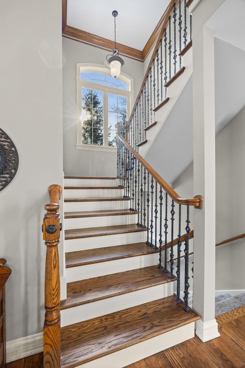 Tiny photo for 890 Reserve Court, South Elgin, IL 60177 (MLS # 12543022)