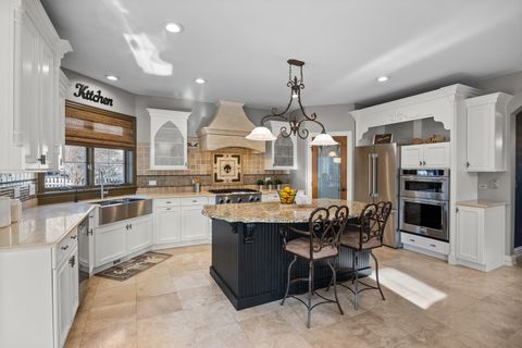 Tiny photo for 890 Reserve Court, South Elgin, IL 60177 (MLS # 12543022)