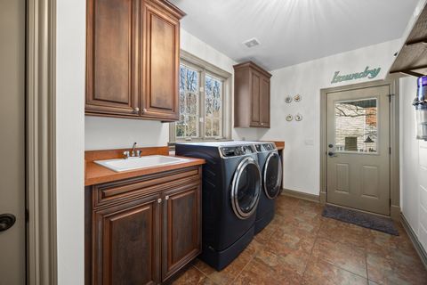 Tiny photo for 890 Reserve Court, South Elgin, IL 60177 (MLS # 12543022)