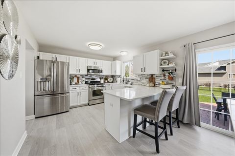 Tiny photo for 910 Shorewood Drive, Shorewood, IL 60404 (MLS # 12611665)