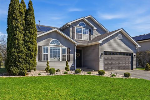 Tiny photo for 910 Shorewood Drive, Shorewood, IL 60404 (MLS # 12611665)