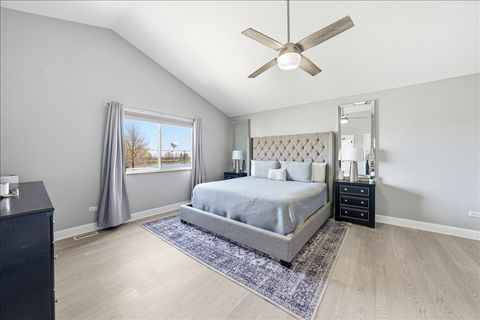 Tiny photo for 910 Shorewood Drive, Shorewood, IL 60404 (MLS # 12611665)