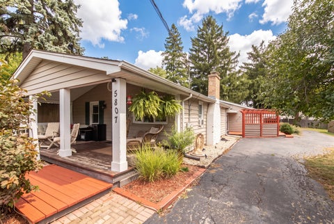 Photo of 5807 Fairmount Avenue, Downers Grove, IL 60516 (MLS # 12762176)