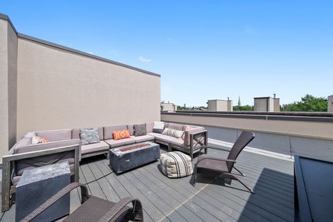 Tiny photo for 1710 W Surf Street, Chicago, IL 60657 (MLS # 12466463)