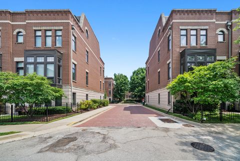 Tiny photo for 1710 W Surf Street, Chicago, IL 60657 (MLS # 12466463)