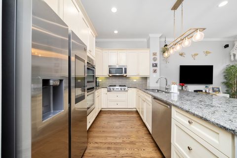 Tiny photo for 1710 W Surf Street, Chicago, IL 60657 (MLS # 12466463)