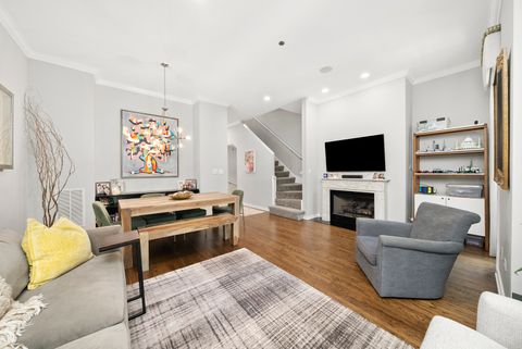 Tiny photo for 1710 W Surf Street, Chicago, IL 60657 (MLS # 12466463)