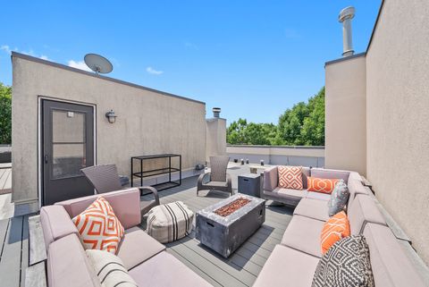 Tiny photo for 1710 W Surf Street, Chicago, IL 60657 (MLS # 12466463)