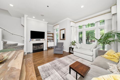 Tiny photo for 1710 W Surf Street, Chicago, IL 60657 (MLS # 12466463)