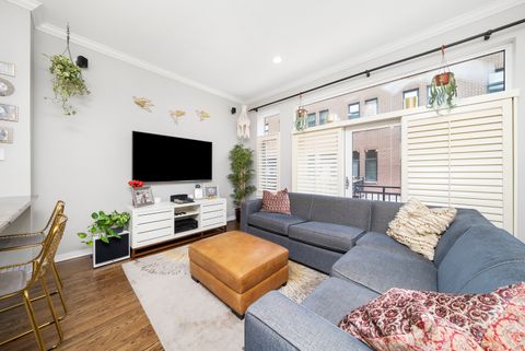Tiny photo for 1710 W Surf Street, Chicago, IL 60657 (MLS # 12466463)