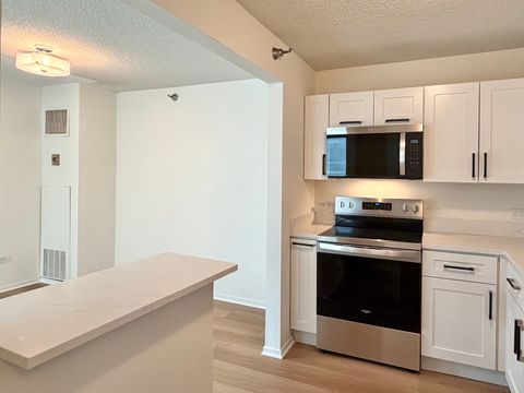 Tiny photo for 480 N McClurg Court #520, Chicago, IL 60611 (MLS # 12595044)