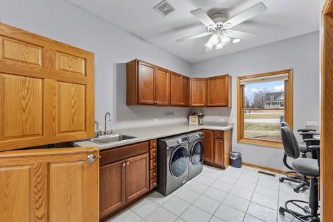 Tiny photo for 9N954 Heatherington Place, Elgin, IL 60124 (MLS # 12572114)