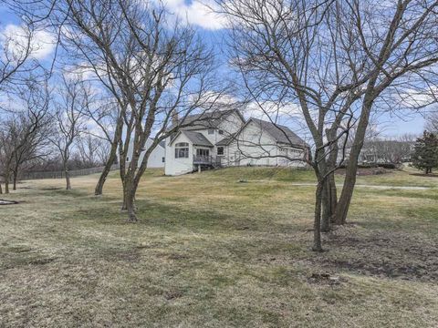 Tiny photo for 9N954 Heatherington Place, Elgin, IL 60124 (MLS # 12572114)