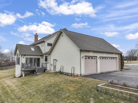 Tiny photo for 9N954 Heatherington Place, Elgin, IL 60124 (MLS # 12572114)