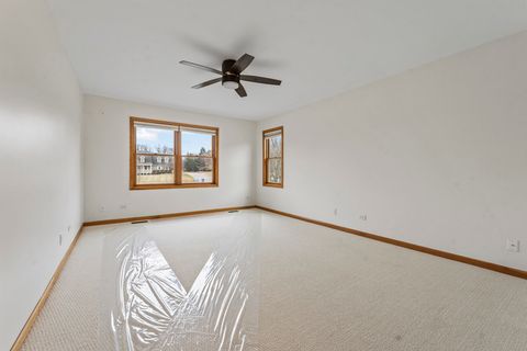Tiny photo for 9N954 Heatherington Place, Elgin, IL 60124 (MLS # 12572114)
