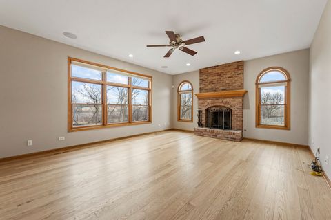 Tiny photo for 9N954 Heatherington Place, Elgin, IL 60124 (MLS # 12572114)