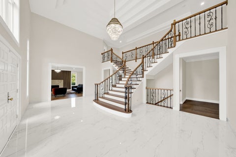 Tiny photo for 5 S Meadow Court, South Barrington, IL 60010 (MLS # 12769716)