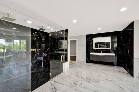 Tiny photo for 5 S Meadow Court, South Barrington, IL 60010 (MLS # 12769716)