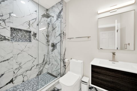 Tiny photo for 5 S Meadow Court, South Barrington, IL 60010 (MLS # 12769716)