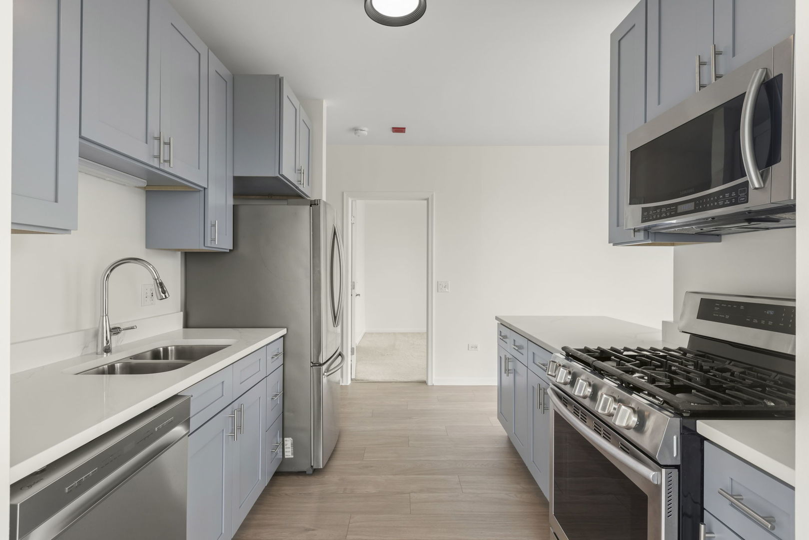 645 N Kingsbury Street 2202