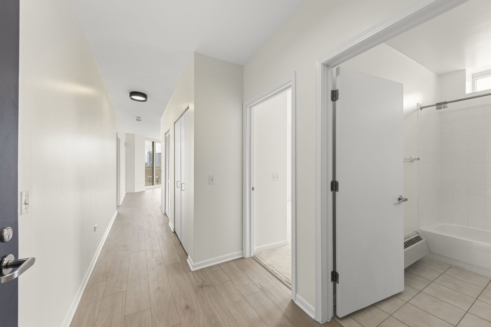 645 N Kingsbury Street 2202