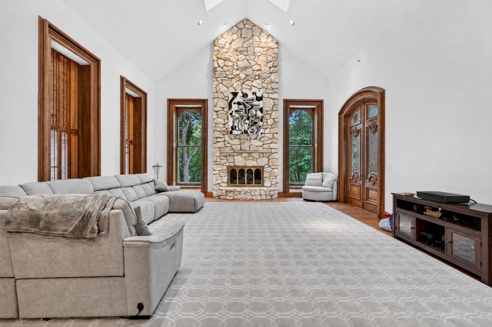 3213 Westover Lane