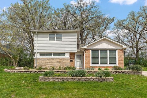 Tiny photo for 320 Oakwood Street, Park Forest, IL 60466 (MLS # 12430309)