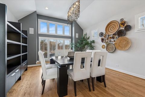 Tiny photo for 12 E Penny Road, South Barrington, IL 60010 (MLS # 12532897)