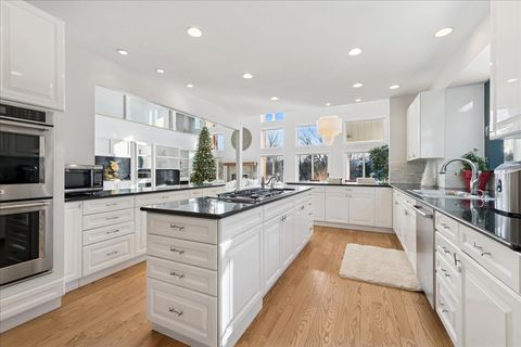 Tiny photo for 12 E Penny Road, South Barrington, IL 60010 (MLS # 12532897)