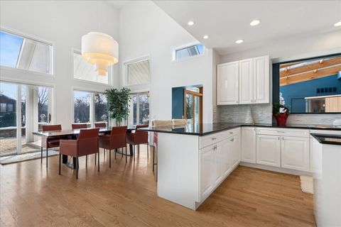 Tiny photo for 12 E Penny Road, South Barrington, IL 60010 (MLS # 12532897)