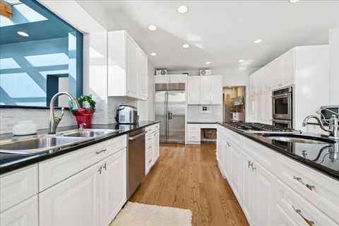 Tiny photo for 12 E Penny Road, South Barrington, IL 60010 (MLS # 12532897)