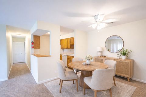 Tiny photo for 1420 STONEBRIDGE Circle #5N, Wheaton, IL 60189 (MLS # 12620751)