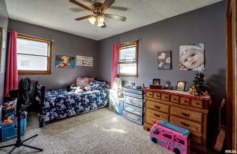 Tiny photo for 872 5TH Avenue N, Clinton, IA 52732 (MLS # QC4268720)