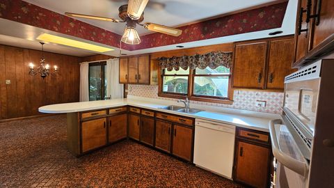 Tiny photo for 5400 W 85th Street, Burbank, IL 60459 (MLS # 12448387)