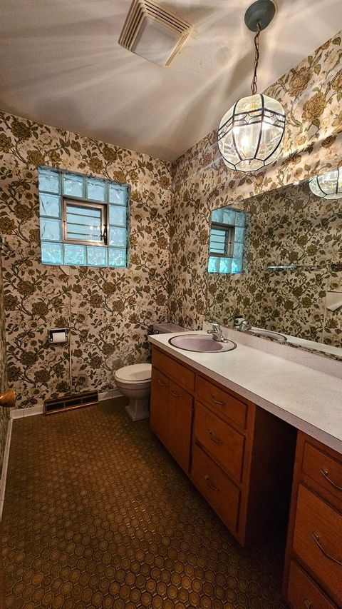 Tiny photo for 5400 W 85th Street, Burbank, IL 60459 (MLS # 12448387)