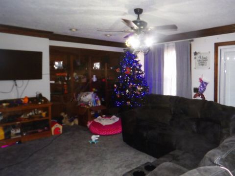 Tiny photo for 832 W Raymond Street W, Harrisburg, IL 62946 (MLS # 100000108)