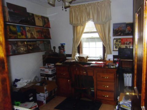 Tiny photo for 832 W Raymond Street W, Harrisburg, IL 62946 (MLS # 100000108)