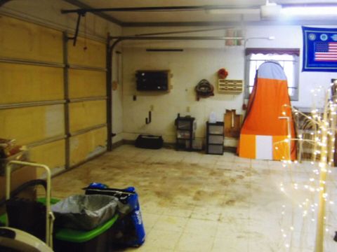 Tiny photo for 832 W Raymond Street W, Harrisburg, IL 62946 (MLS # 100000108)