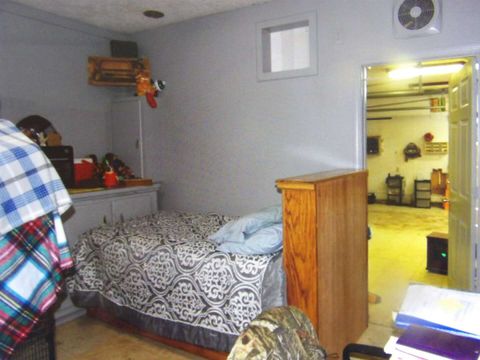 Tiny photo for 832 W Raymond Street W, Harrisburg, IL 62946 (MLS # 100000108)